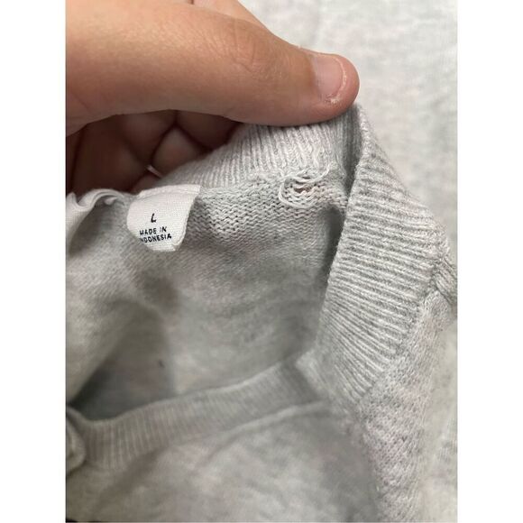 Gap Button Up Light Grey Blouse Size Large - Picture 4 of 9